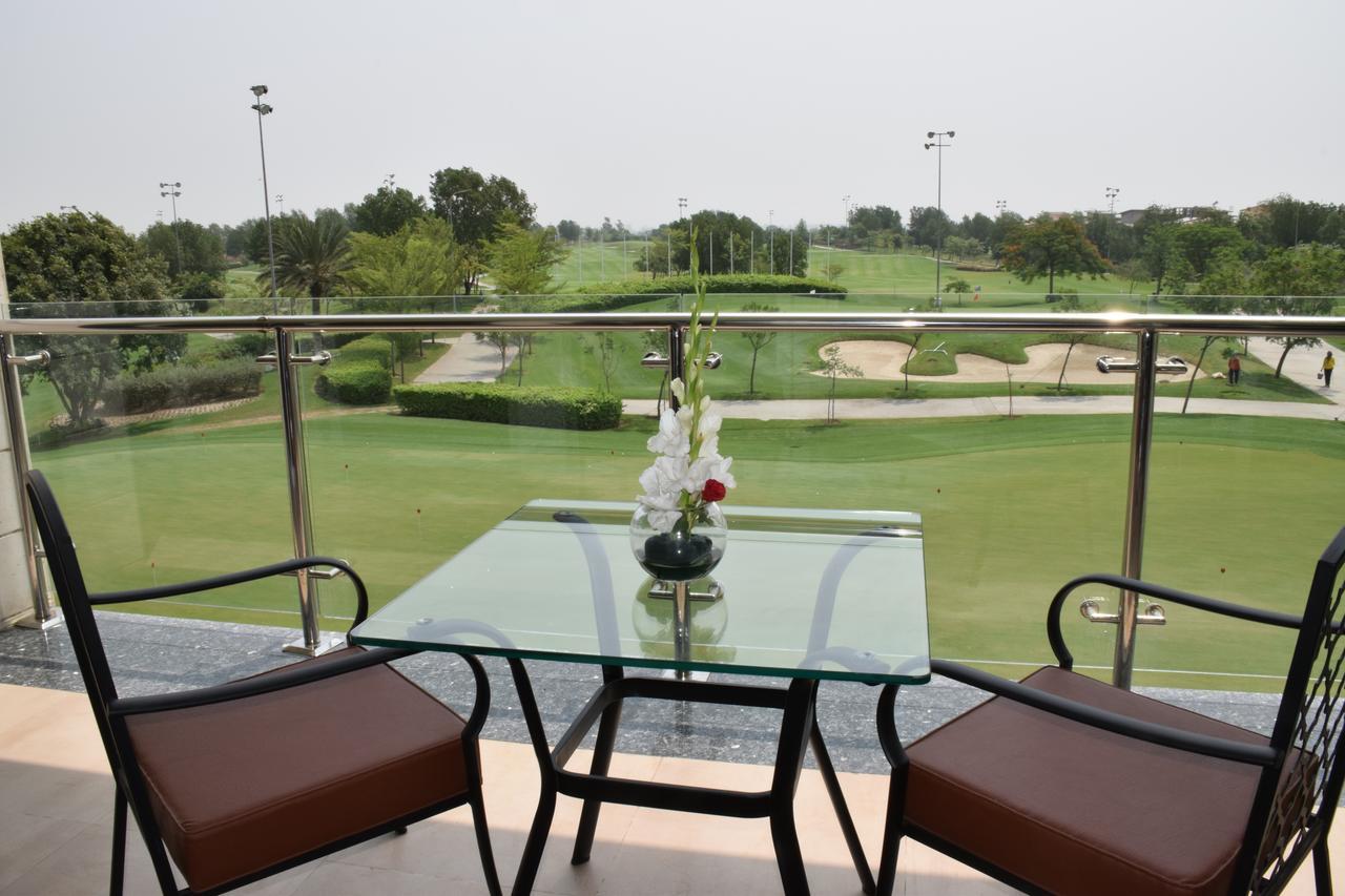 מלון לאהור Defence Raya Golf & Country Club מראה חיצוני תמונה